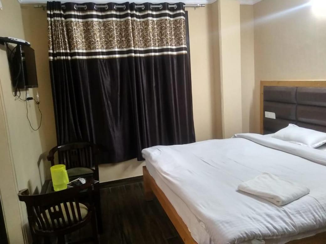 Aarika Homestay Шимла Экстерьер фото